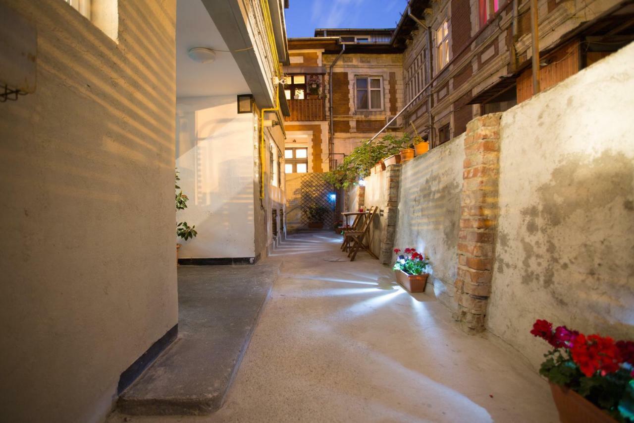 Heart Of Bucharest Studio Экстерьер фото